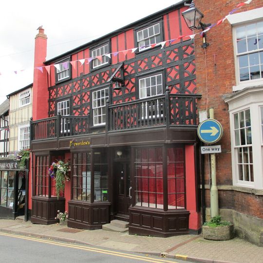 4 And 6, Market Square