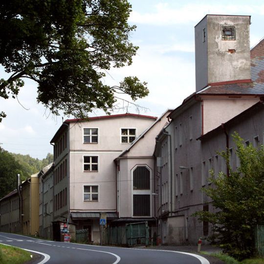Porcelain manufacturing factory in Horní Slavkov