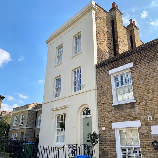 14, Luton Place Se10