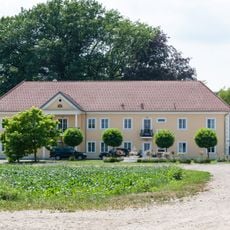 Wirtschaftsgebäude Schloss Neuschloß