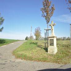 Kříž v obci Spy severovýchodní okraj obce