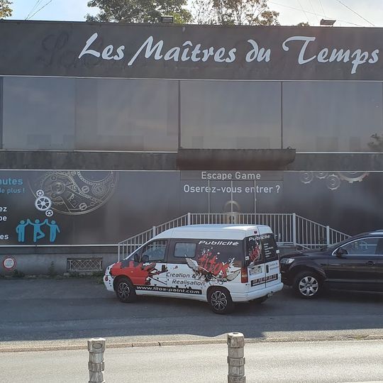 Les maîtres du temps