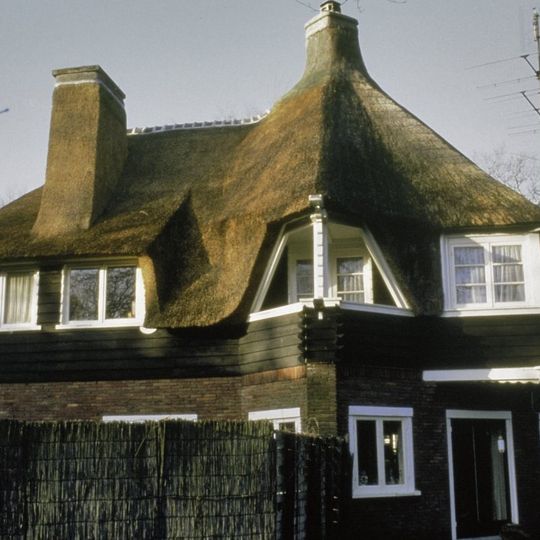 Studler van Surcklaan 17, Bergen