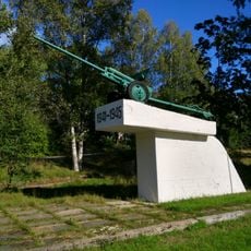 Пушка ЗиС-2, установленная в честь советских воинов-освободителей (Питкяранта)