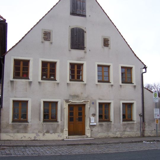 Weißenburger Straße 6
