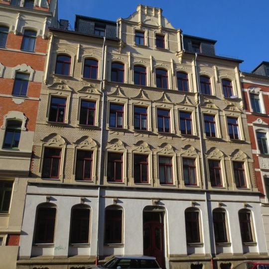 Mietshaus in geschlossener Bebauung Ludwigstraße 37