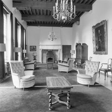 Commissariswoning, voorheen zetel van de raad van Vlaanderen en oorspronkelijk Gravenhof