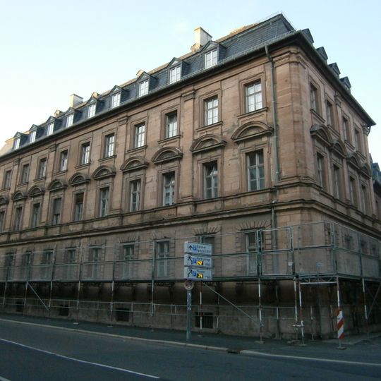 Roter Bau, Adelspalais, Greiffenclau-Palais