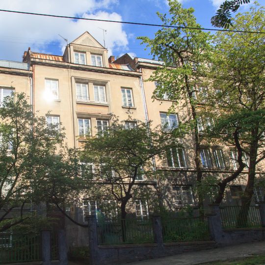 Комплекс будинків по вулиці Героїв Майдану, 7—15Майдану, 7—15