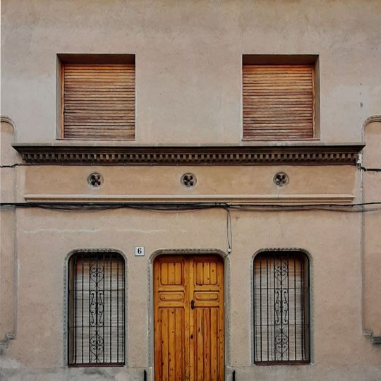 Habitatge al passatge Roig, 6