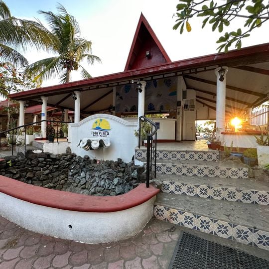 Isla Vista Beach Resort