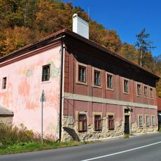 Prepriahacia stanice, hostinec prícestný