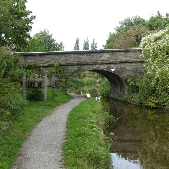 Number 7 on Macclesfield Canal