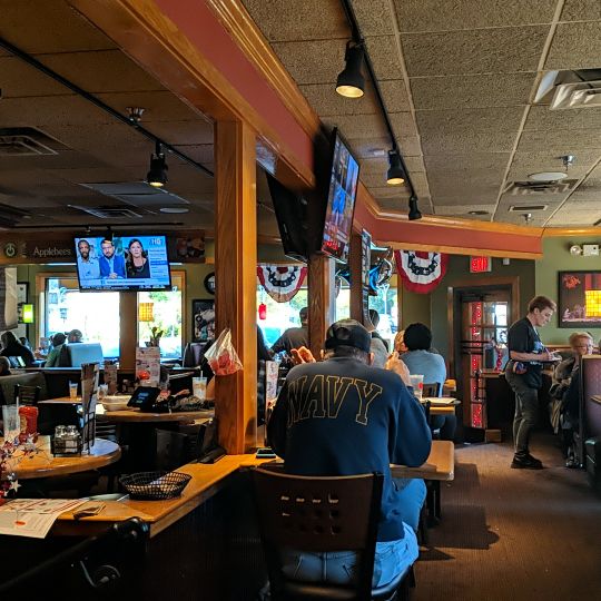 Applebee's Grill + Bar