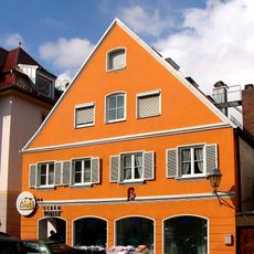 Wohn- und Geschäftshaus