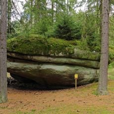 Käs im Laibstein ("Cheese inside the loaf stone")
