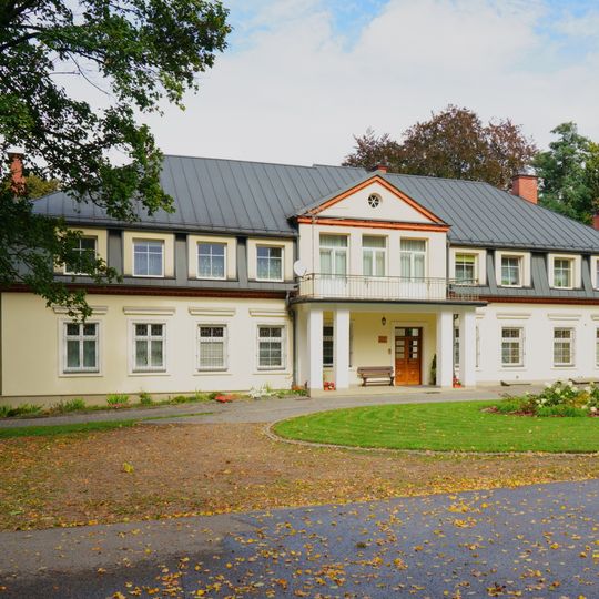 Zespół dworski w Sierczy