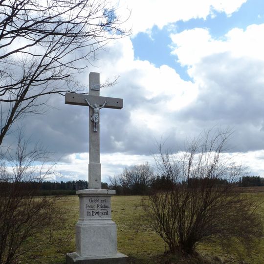 Kříž na východním okraji vsi