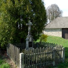 Kříž v západní části Vlčetínce