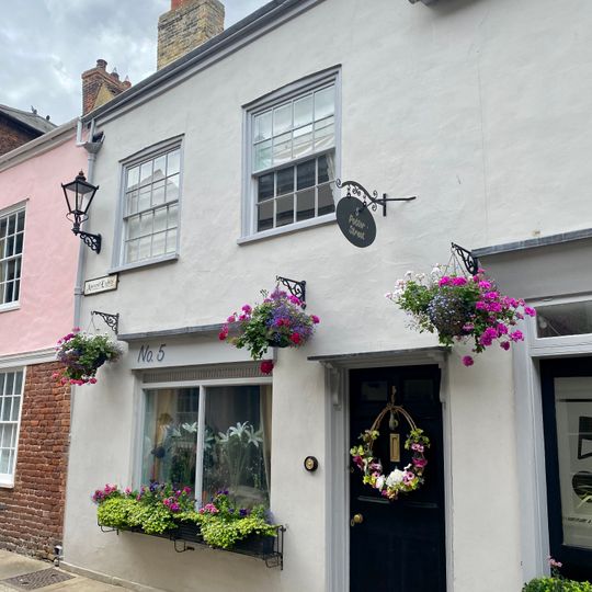 3 And 5, Potter Street