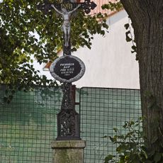 Kříž v Haklových Dvorech