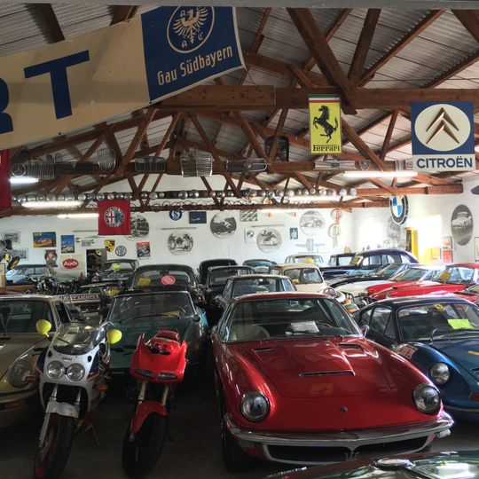 1. Niederbayerisches Automobil- und Motorradmuseum Adlkofen
