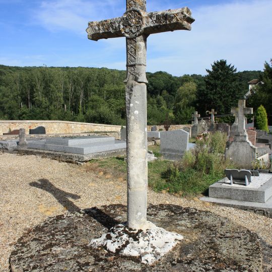 Croix de cimetière de Milon-la-Chapelle