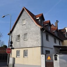 Zweistöckiges, verputztes Fachwerkwohnhaus