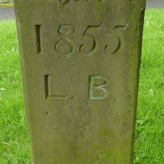 Boundary stone at NGR SJ 986 552