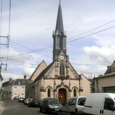 Église Saint-Pierre de Savigné-sur-Lathan