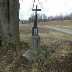 Kříž jižně od Horní Cerekve na odbočce k lomu