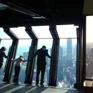 Places in the world with dizzying heights: high sites, suspended platforms, and thrill-inducing panoramas