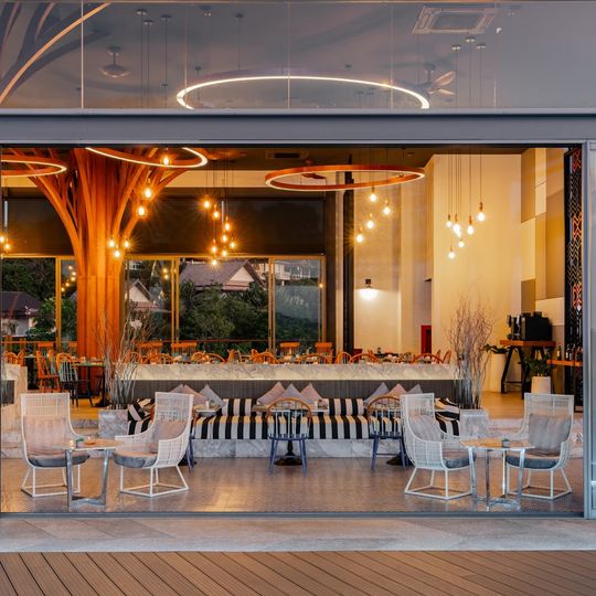 Twilight Sky Restaurant & Bar at The SIS Kata