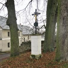 Kříž na rozcestí u domu 51 v Bosyni