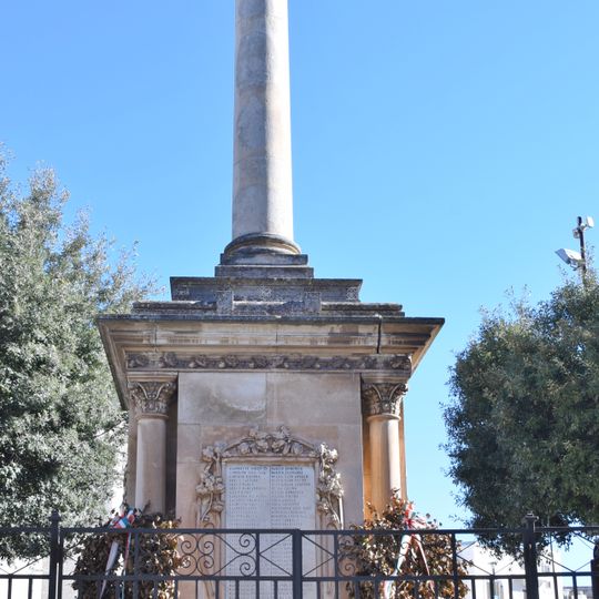 Monumento ai caduti a Ostuni