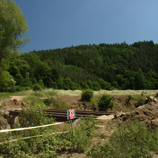 Most přes Loděnici severovýchodně od Nenačovic