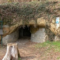 Ensemble Mühlsteinbruch Scherer, Steinbrecherhaus, Erdstall