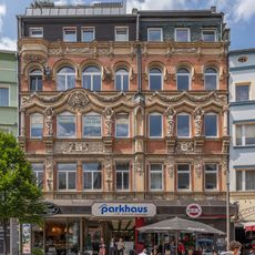 Wohn- und Geschäftshaus