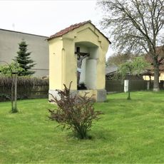 Kaplička na rozcestí v Línech