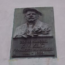 Pamětní deska Karla Klíče v Hostinném