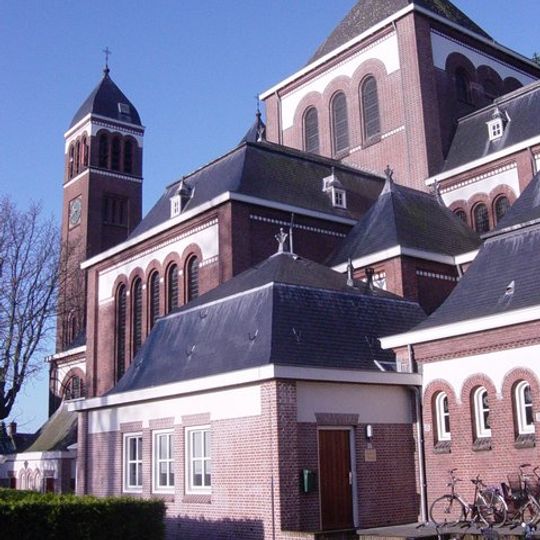 Sint Quirinuskerk, Halsteren