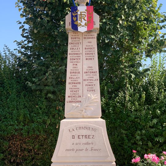 Monument aux morts d'Étrez