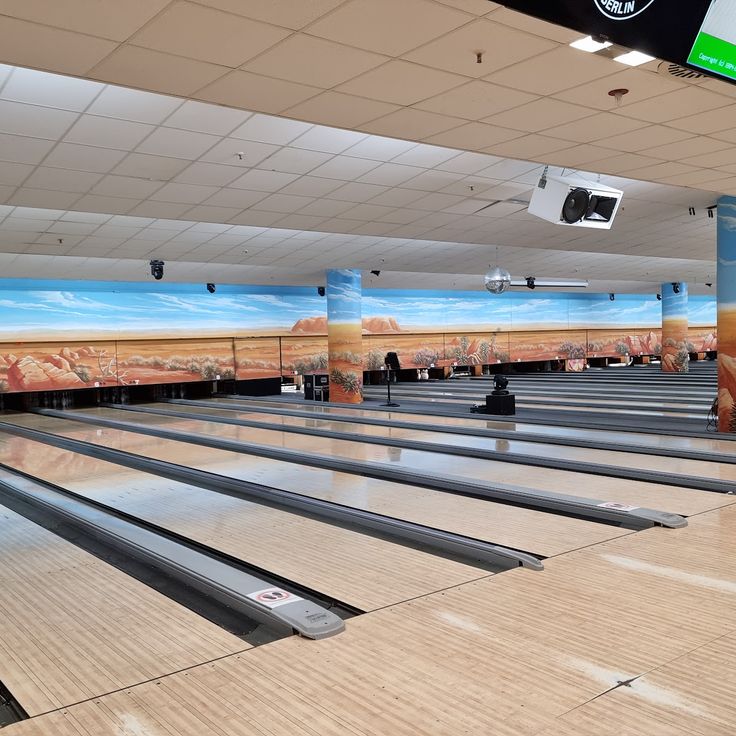 Kangaroo's Land Bowling