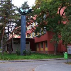 Bronzová plastika Letící, Praha 6-Břevnov