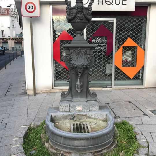 Fontaine de la Grande Rue Charles de Gaulle, Bry-sur-Marne
