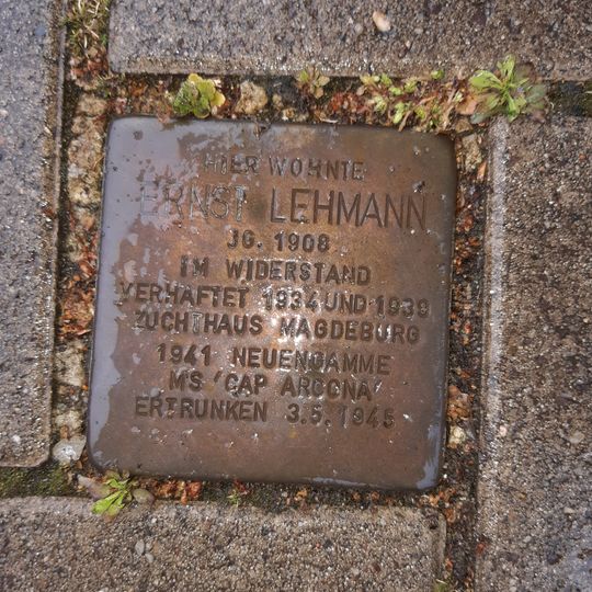 Stolperstein en memoria de Ernst Lehmann