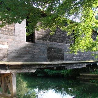 Pont couvert en bois du Pont-Chrétien-Chabenet