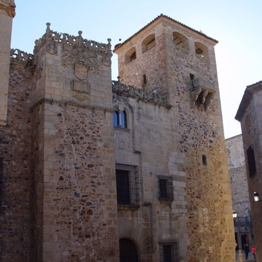 Palacio de los Golfines de Abajo