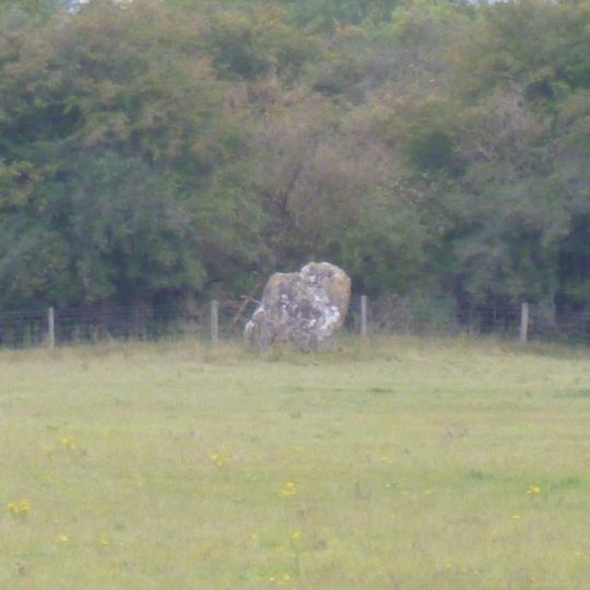 Lyneham long barrow and standing stone, 480m north east of Hill Barn