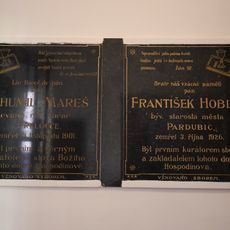 Pamětní deska Bohumila Mareše a Františka Hoblíka